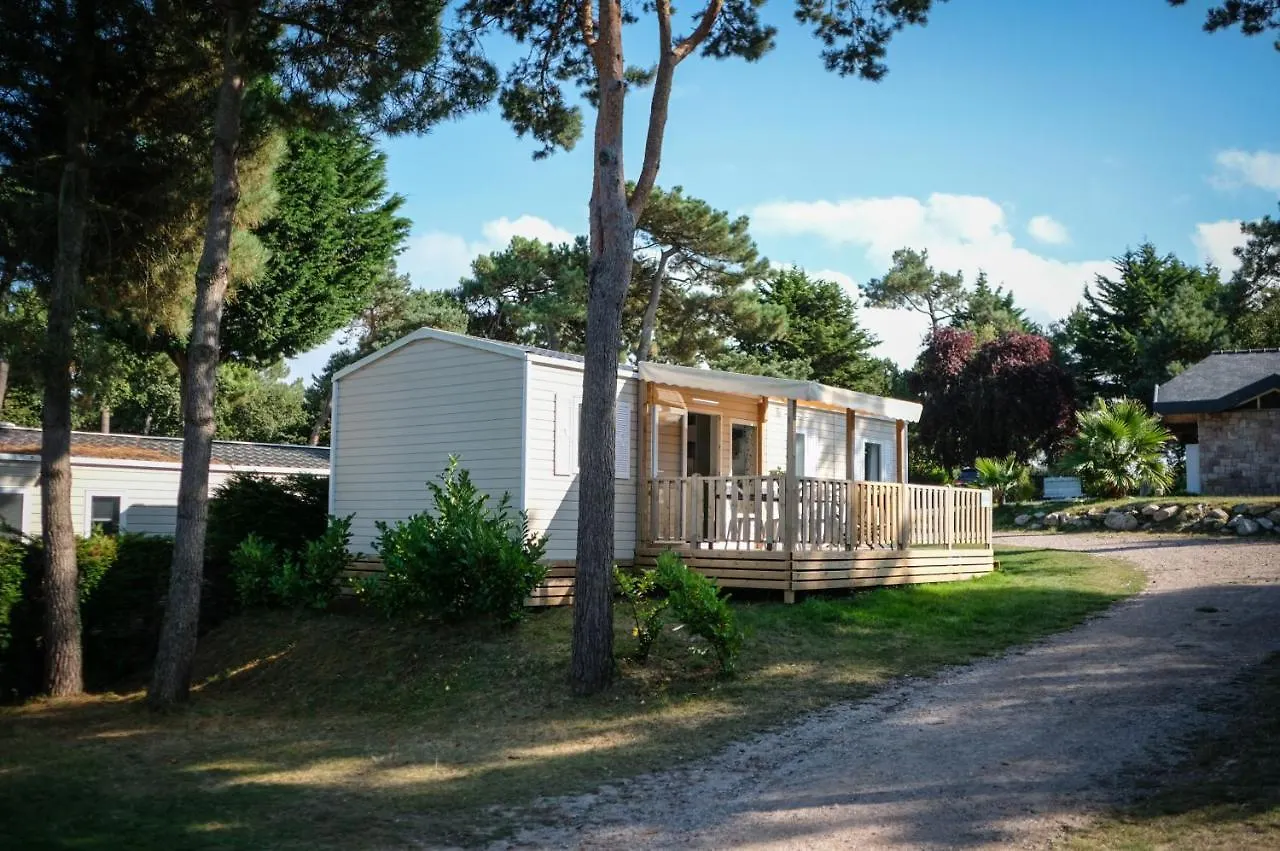Mobil Home Xxl 4 Chambres - Camping Les Pins Erquy